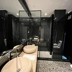 Luxury View Duplex With Indoor Fireplace 아파트 *