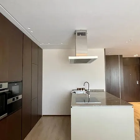 شقة Luxury View Duplex With Indoor Fireplace شكودر