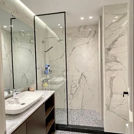 Luxury View Duplex With Indoor Fireplace * شكودر